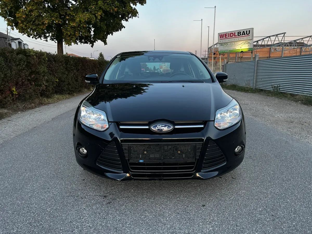 Ford Focus 2014 photo 2