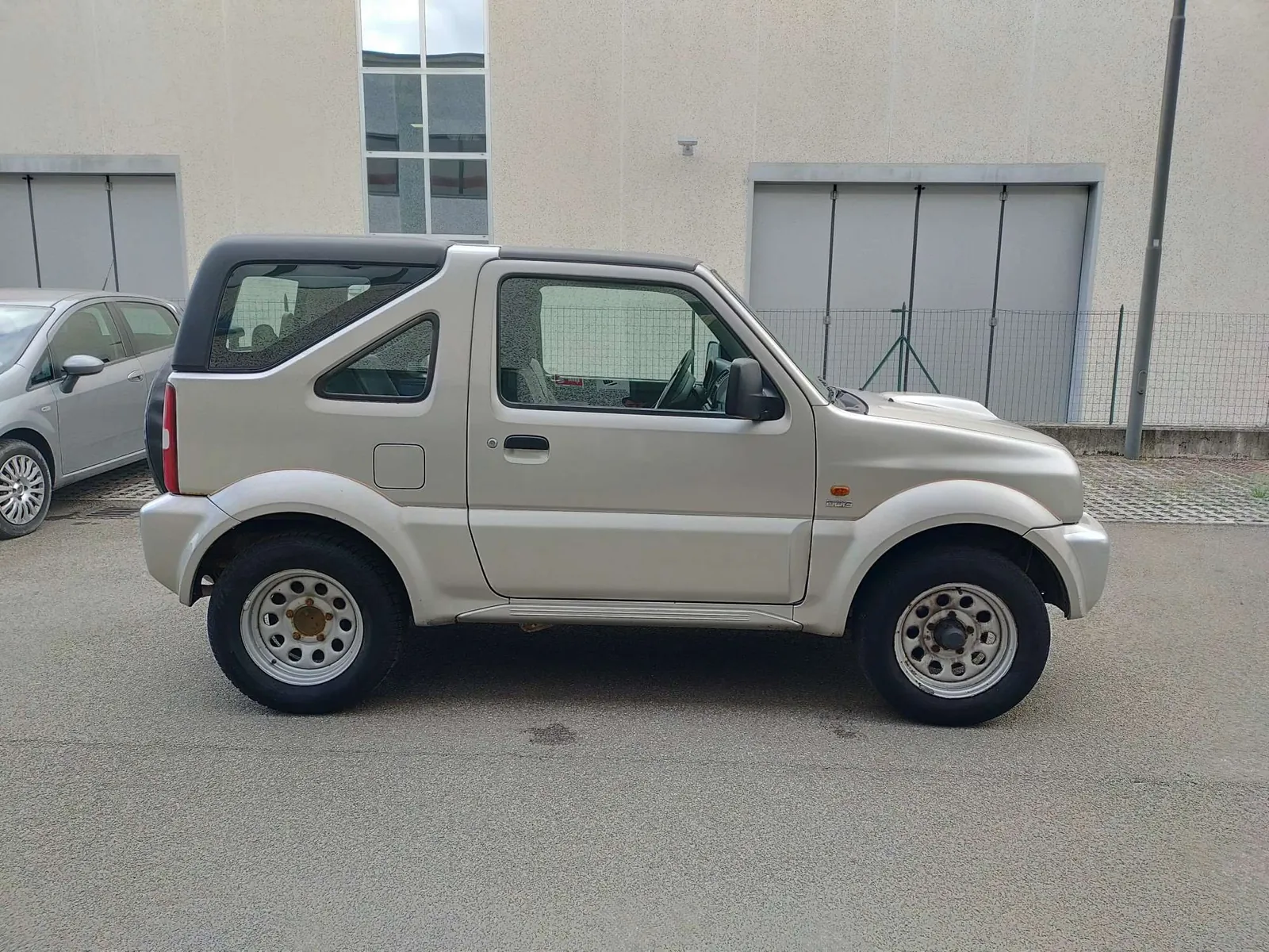 Suzuki Jimny 2005 photo 4