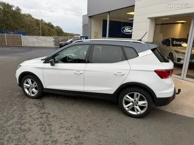 Seat Arona 2021 photo 2