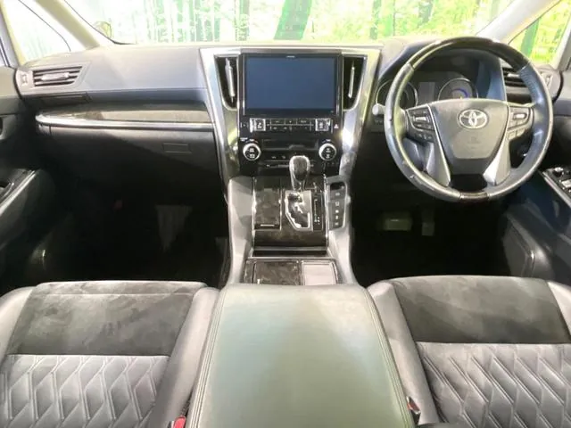 Toyota Veravia Hybrid 2016 photo 2