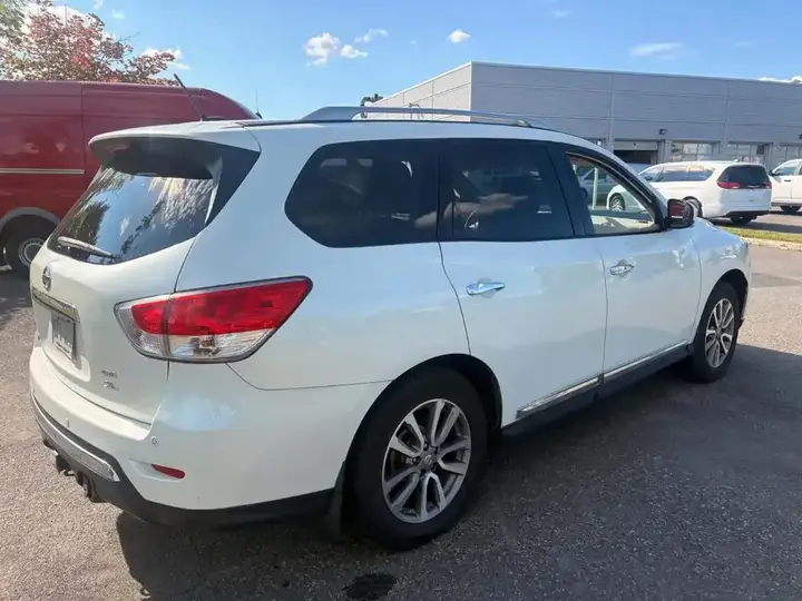 Nissan Pathfinder 2016 photo 5