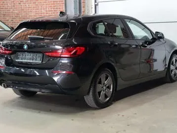 BMW 1 Series 2022 photo 2