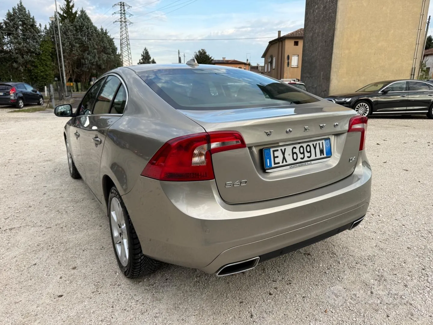 Volvo S60 2015 photo 4