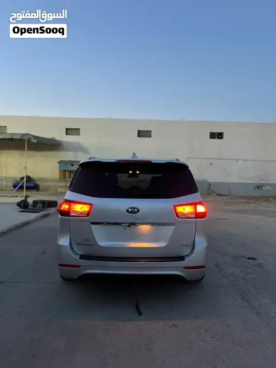 Kia Sedona 2016 photo 4