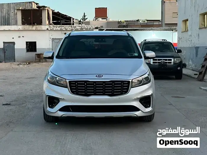Kia Sedona 2016 photo 3