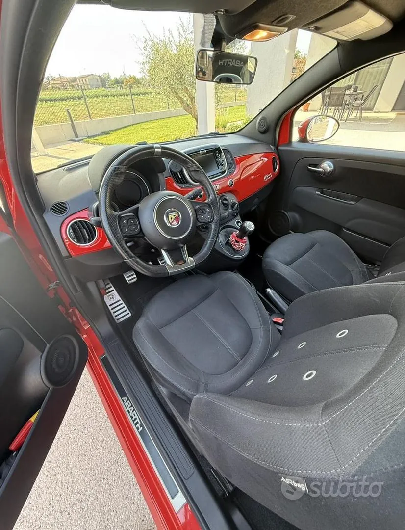Abarth 595 2018 photo 2