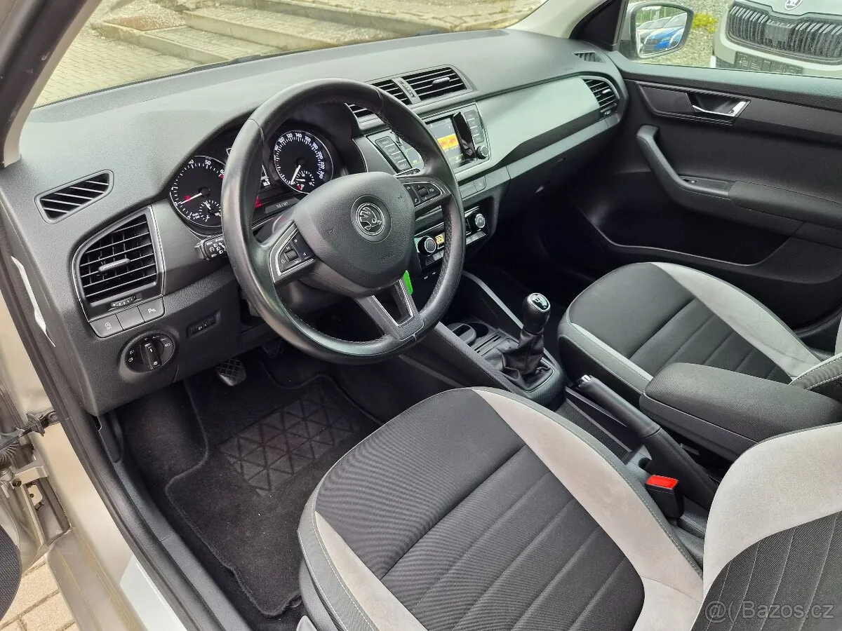 Skoda Fabia 2017 photo 5