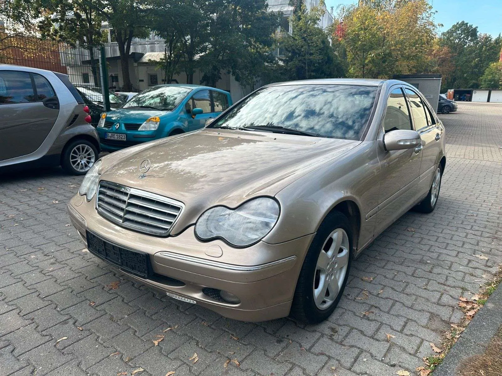 Mercedes-Benz C 240