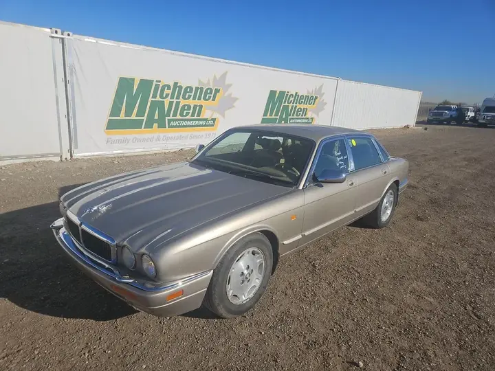Jaguar Xj Series