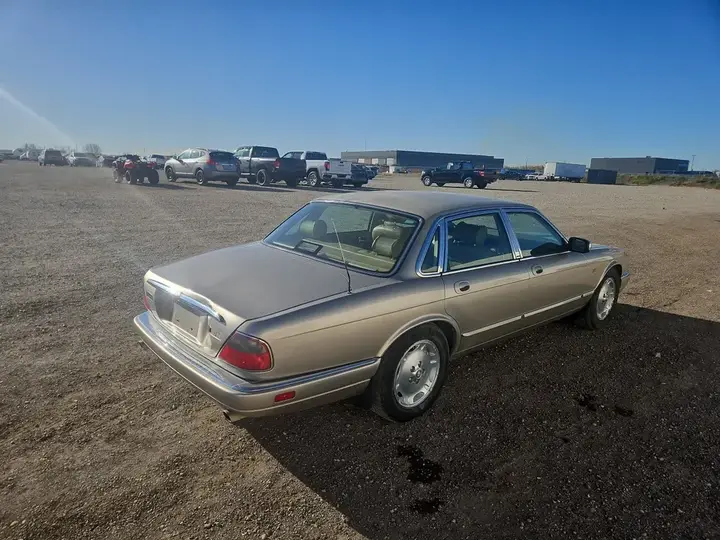 Jaguar Xj Series 1997 photo 4