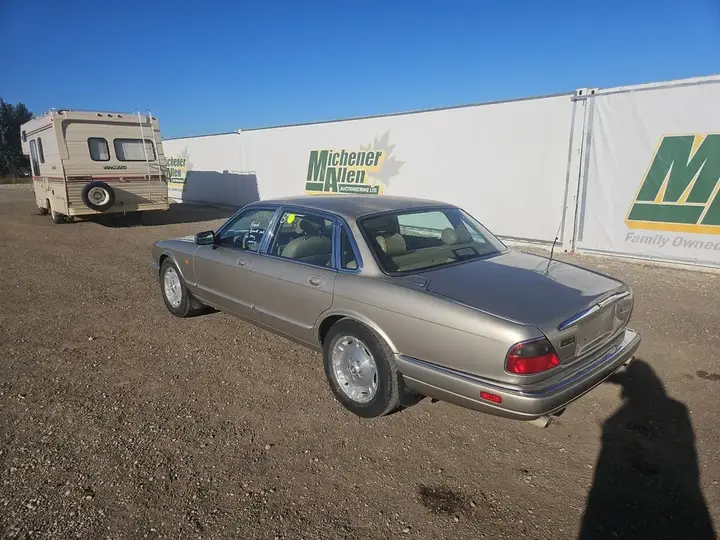Jaguar Xj Series 1997 photo 3