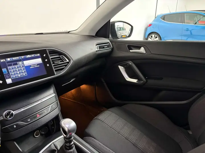 Peugeot 308 2016 photo 5