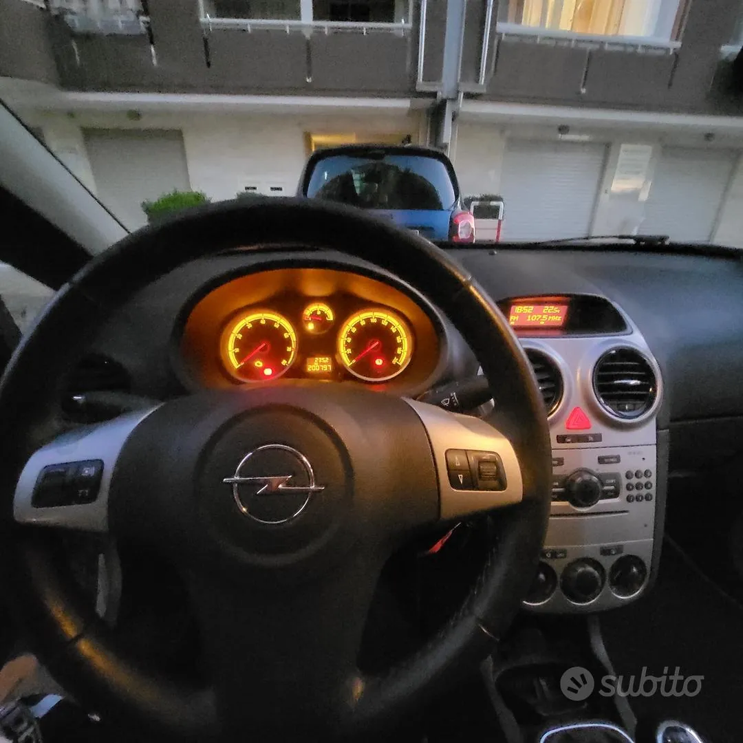 Opel Corsa 2011 photo 5