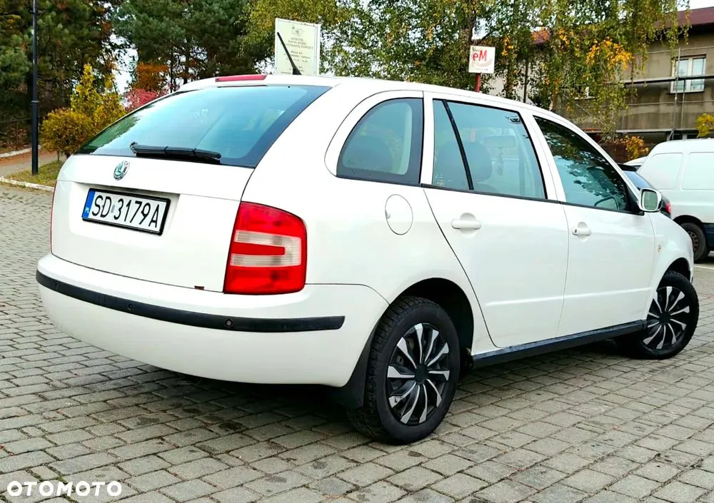 Skoda Fabia 2006 photo 2