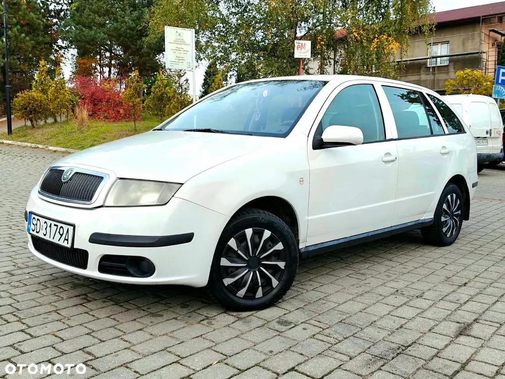 Skoda Fabia 2006 photo 3