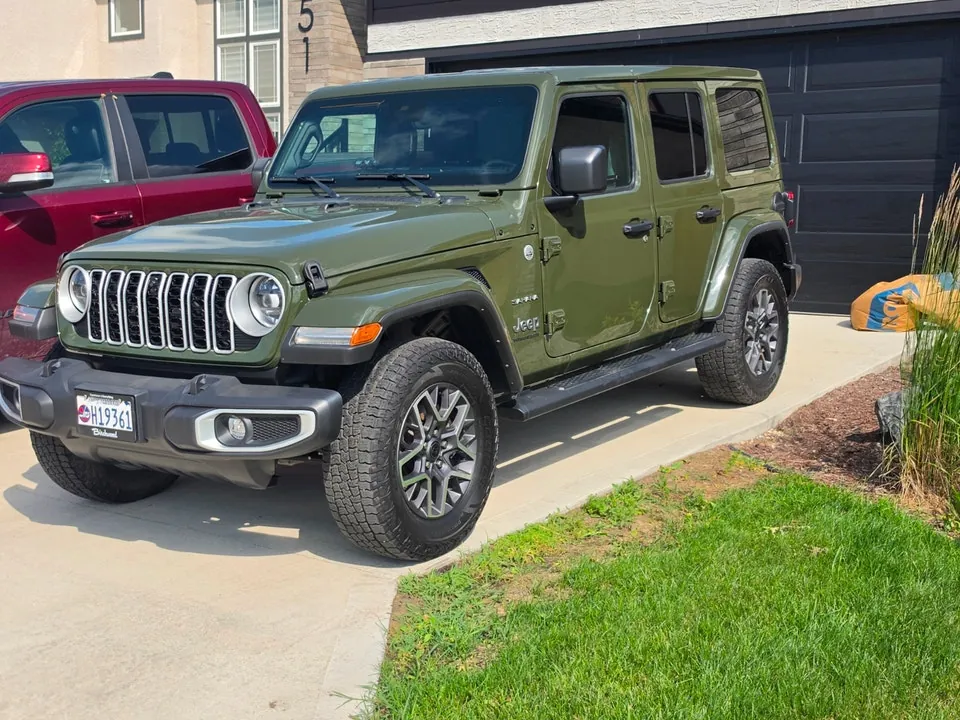 Jeep Wrangler Unlimited 2024 photo 2