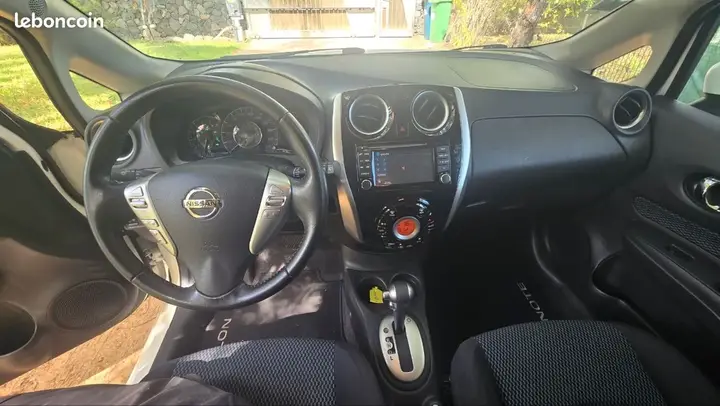 Nissan Note 2015 photo 4