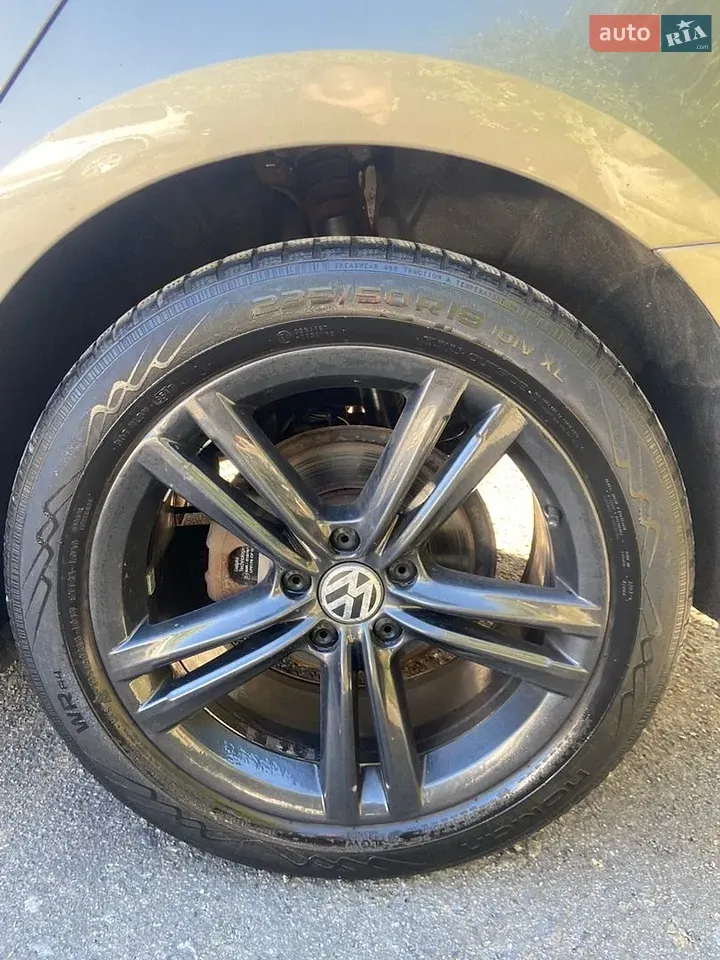 Volkswagen Passat 2011 photo 4