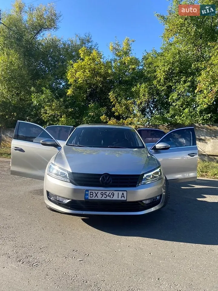 Volkswagen Passat 2011 photo 2