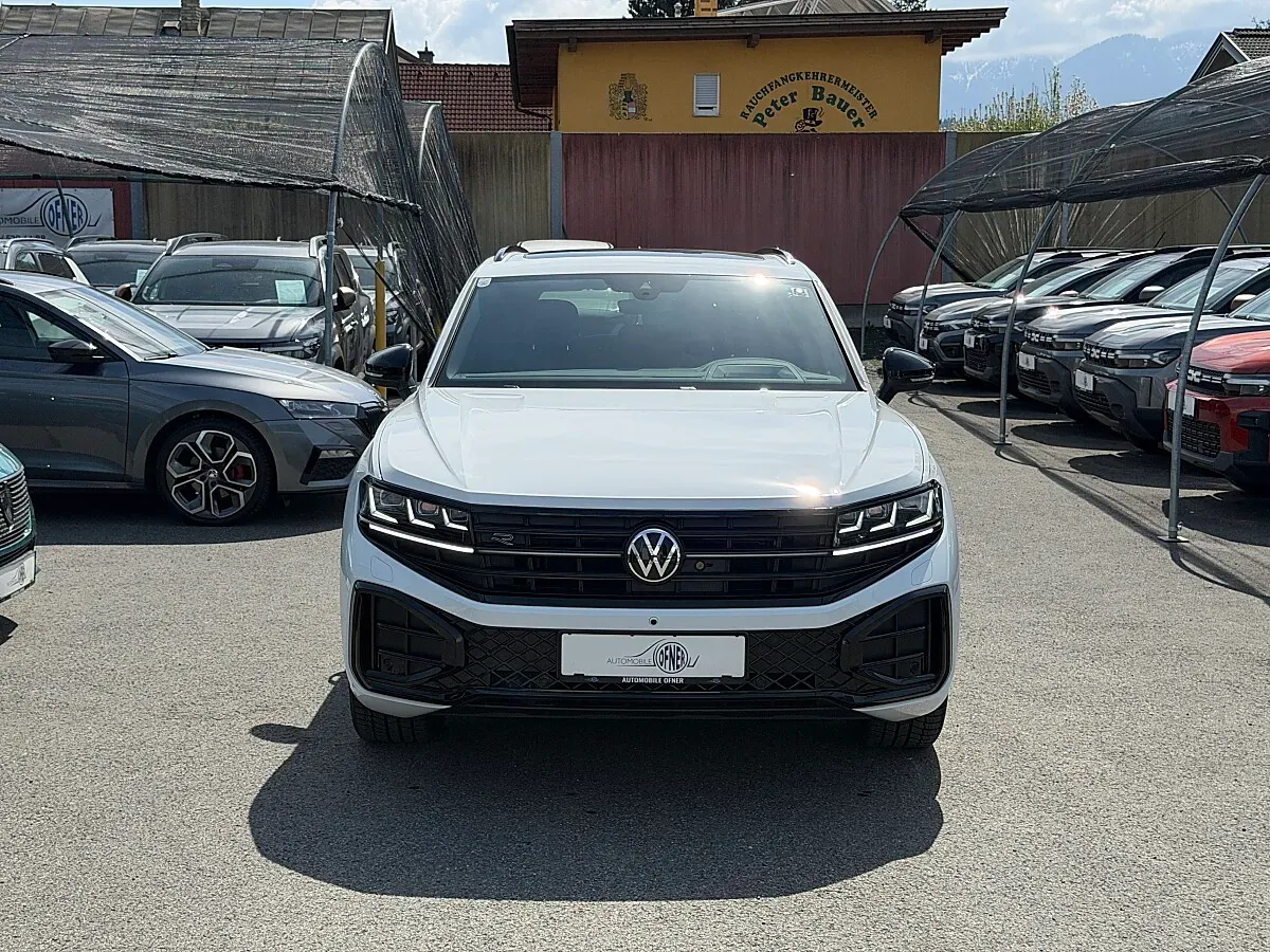 Volkswagen Touareg 2025 photo 2