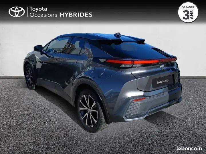 Toyota C-Hr 2025 photo 2