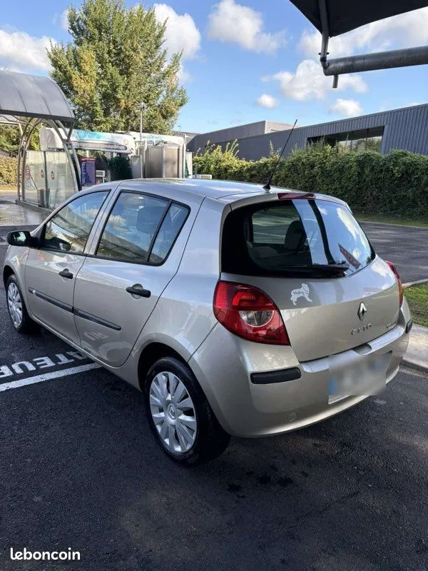 Renault Clio 2007 photo 3