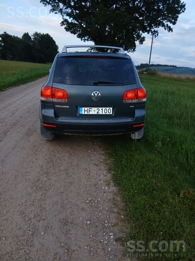 Volkswagen Touareg 2004 photo 3