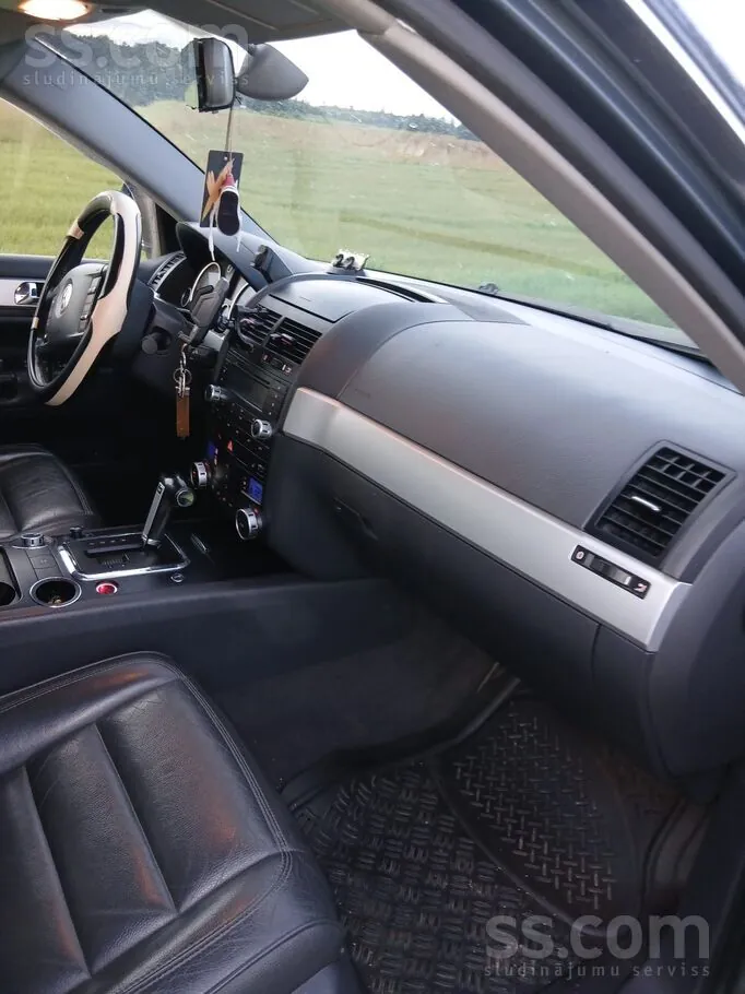 Volkswagen Touareg 2004 photo 5