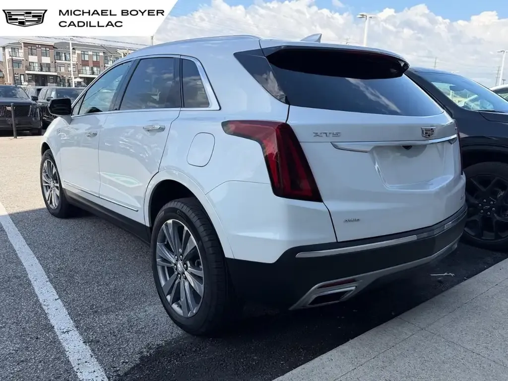 Cadillac Xt5 2024 photo 2
