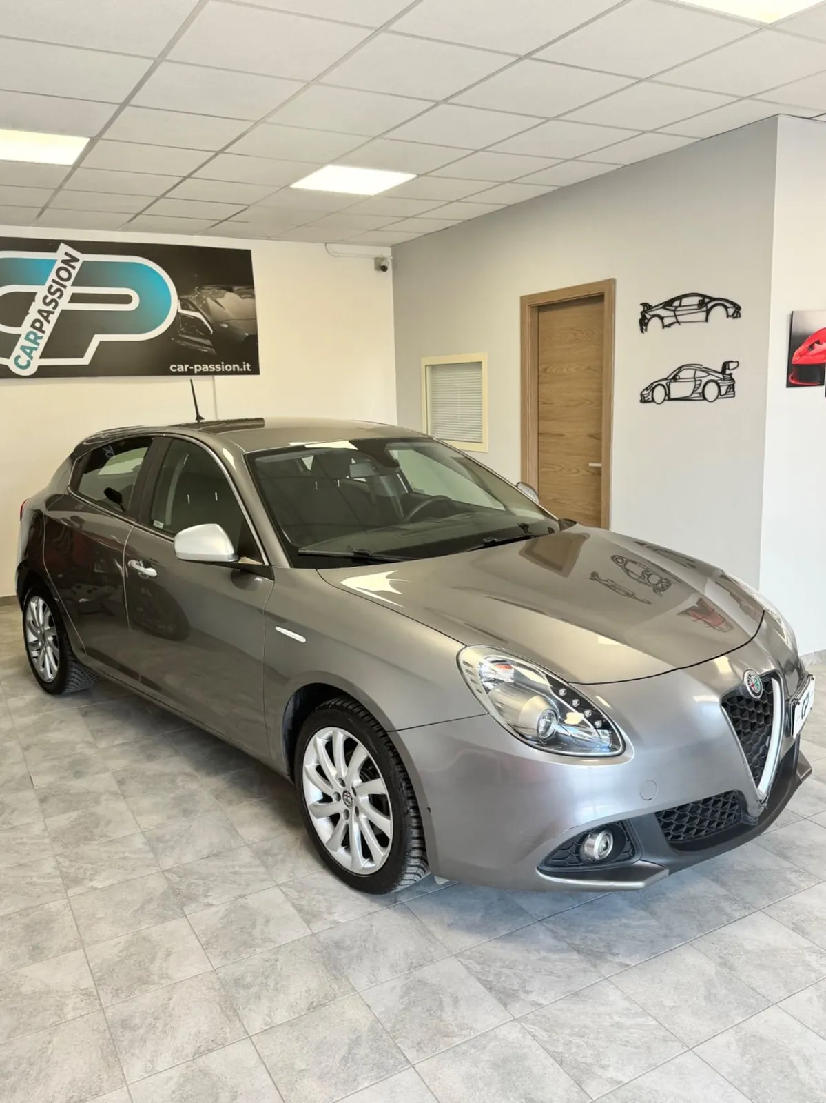 Alfa Romeo Giulietta 2016 photo 2
