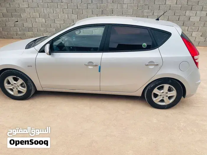 Hyundai I30 2010 photo 2