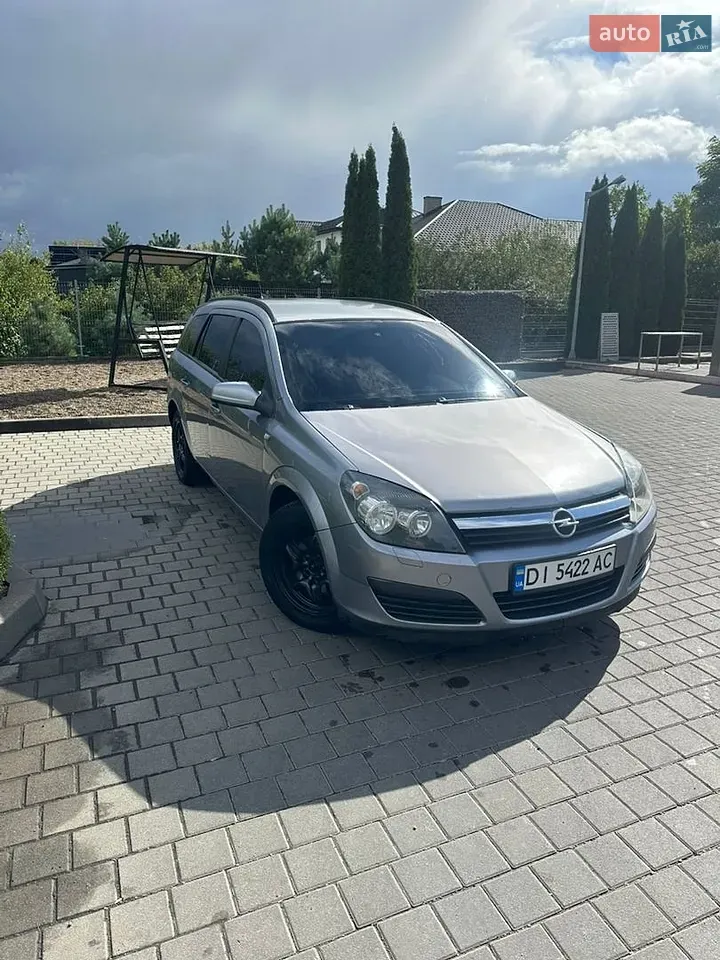 Opel Astra Gtc 2005 photo 3