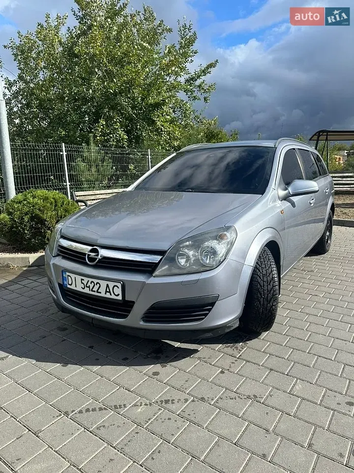Opel Astra Gtc 2005 photo 2
