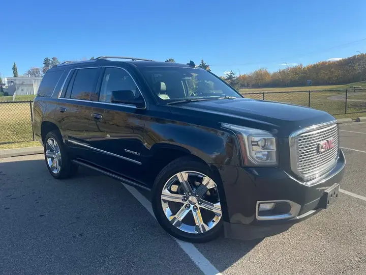 GMC Yukon 2017 photo 2