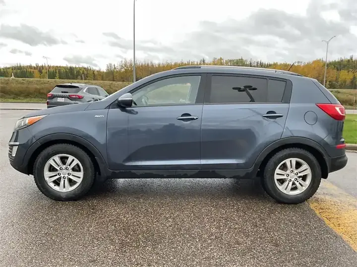 Kia Sportage 2011 photo 2