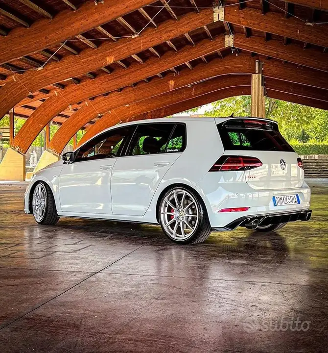 Volkswagen Golf Gti 2017 photo 2