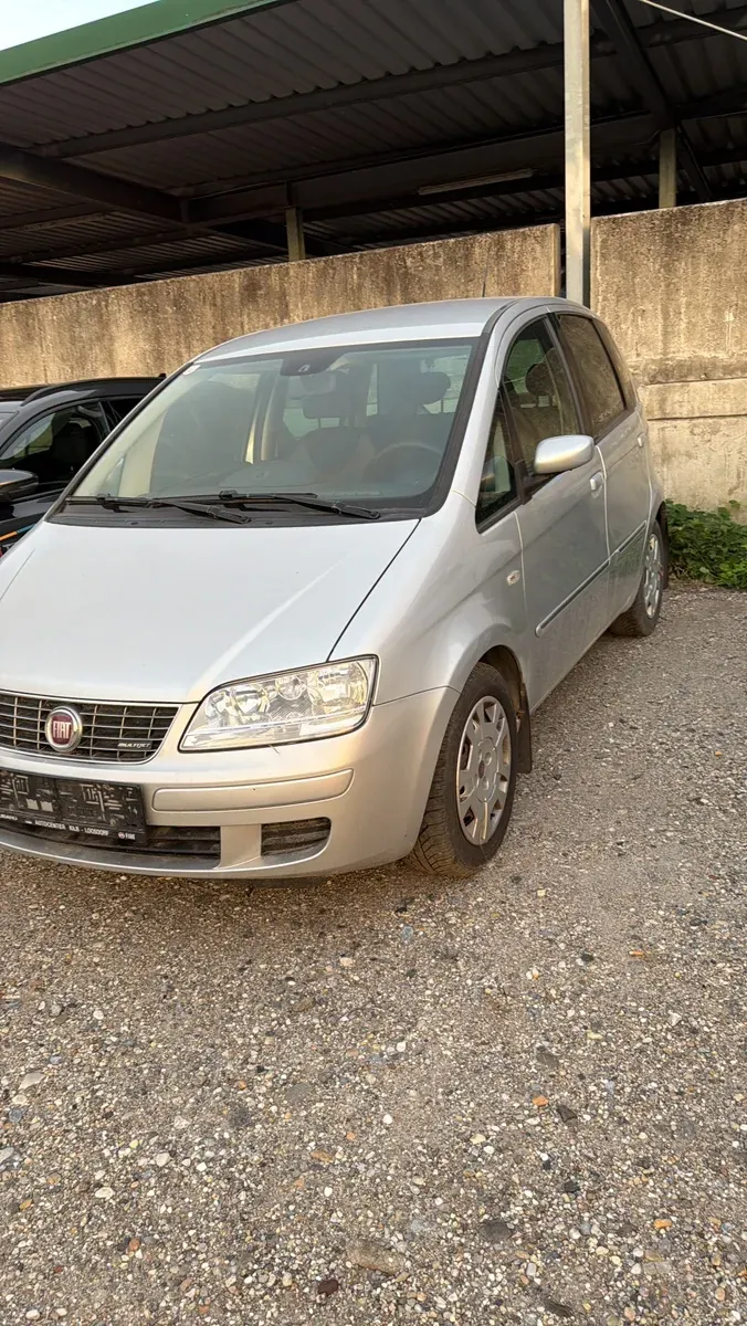 Fiat Idea 2010 photo 3