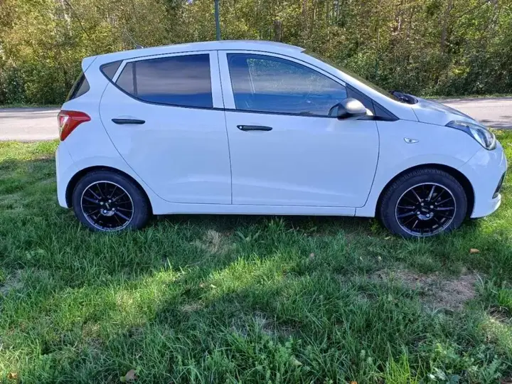 Hyundai I10 2015 photo 3