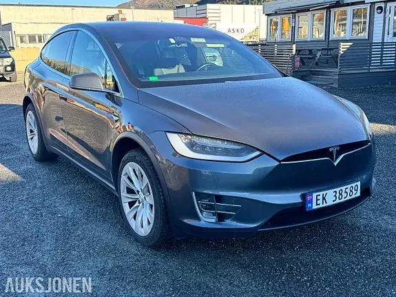 Tesla Model X 2017 photo 3