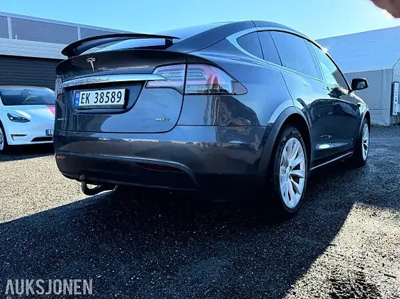 Tesla Model X 2017 photo 5