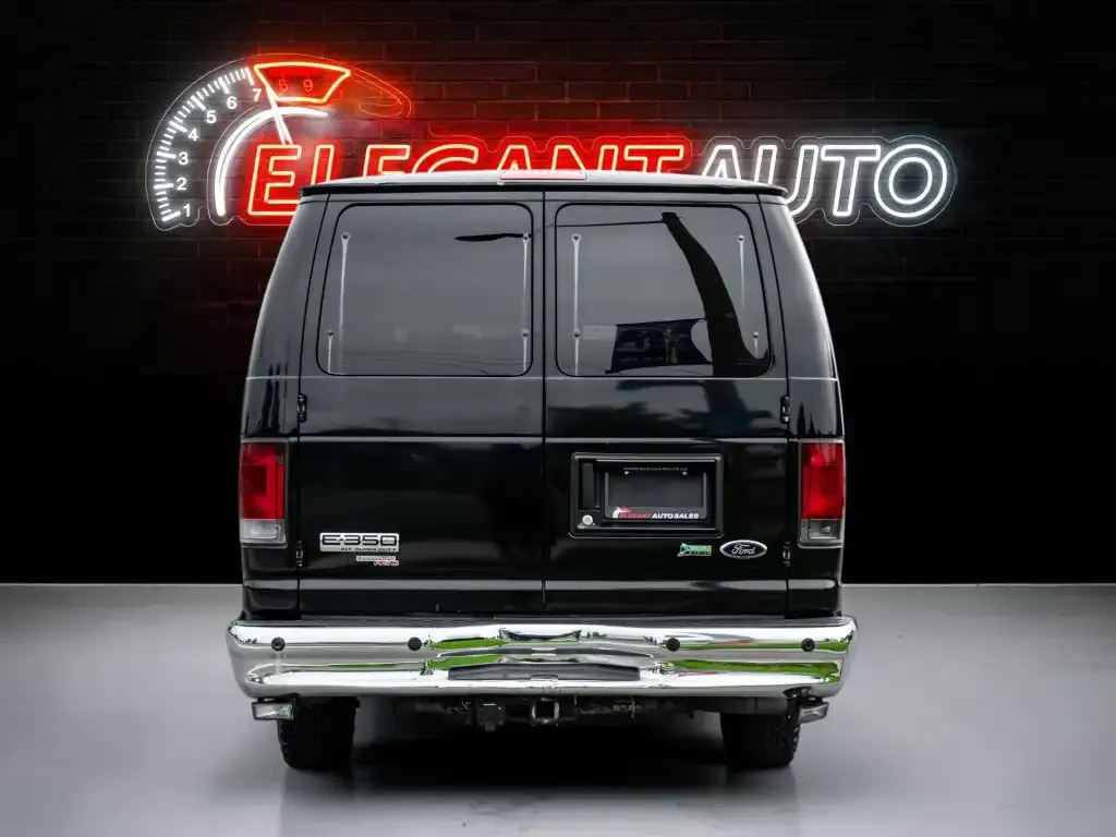 Ford E-350 2013 photo 4