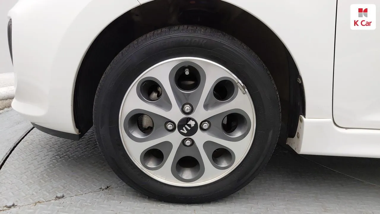 Kia New Morning 2012 photo 5