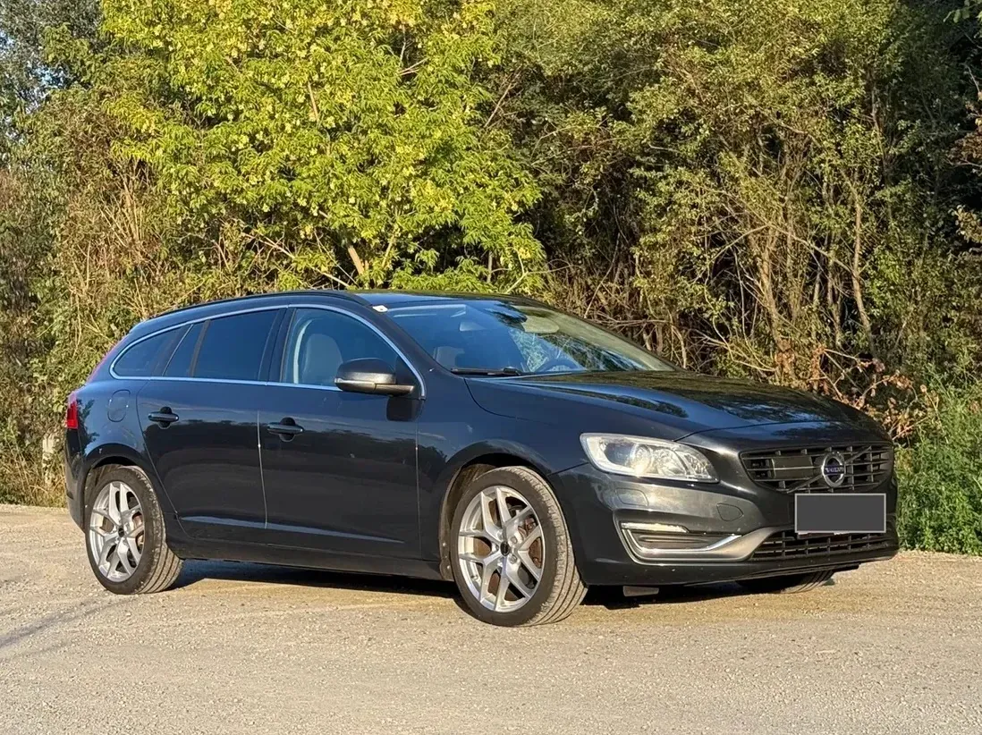 Volvo V60 2015 photo 2