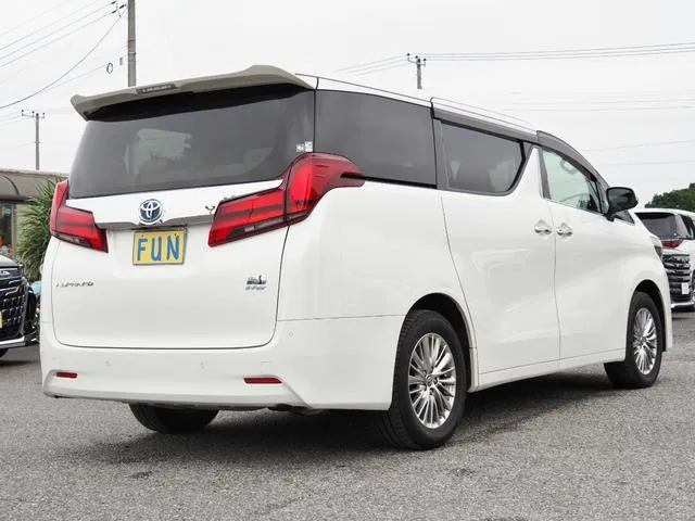 Toyota Alphard 2023 photo 5