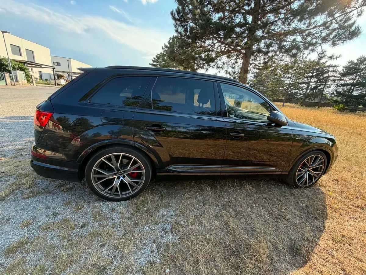 Audi Q7 2016 photo 2