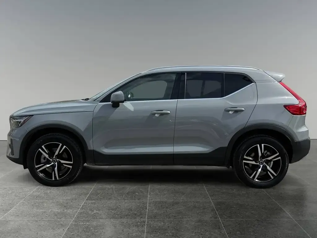 Volvo Xc40 2025 photo 2