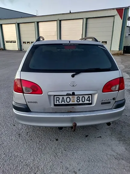 Toyota Avensis 1999 photo 4