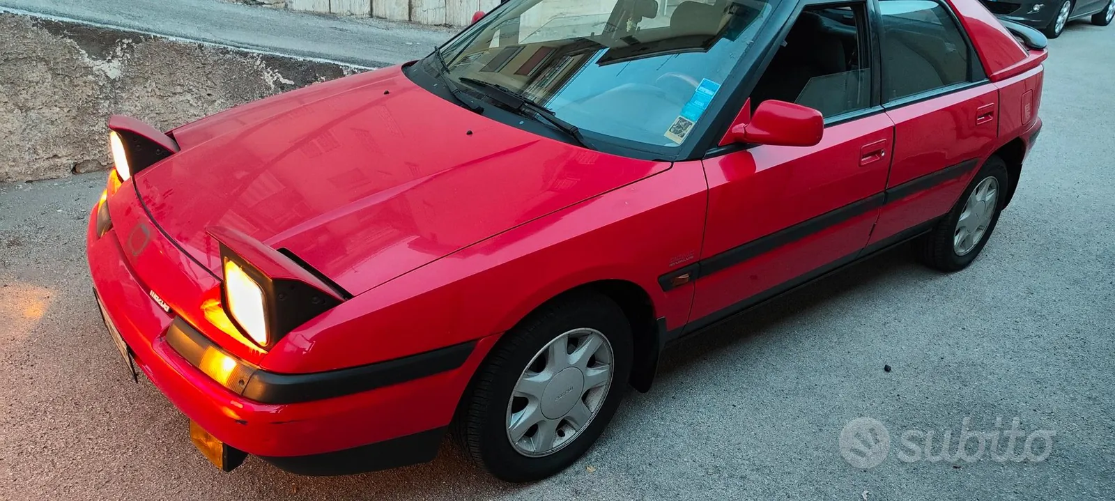 Mazda 323 1990 photo 4