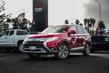 Mitsubishi Outlander 2019 photo 2