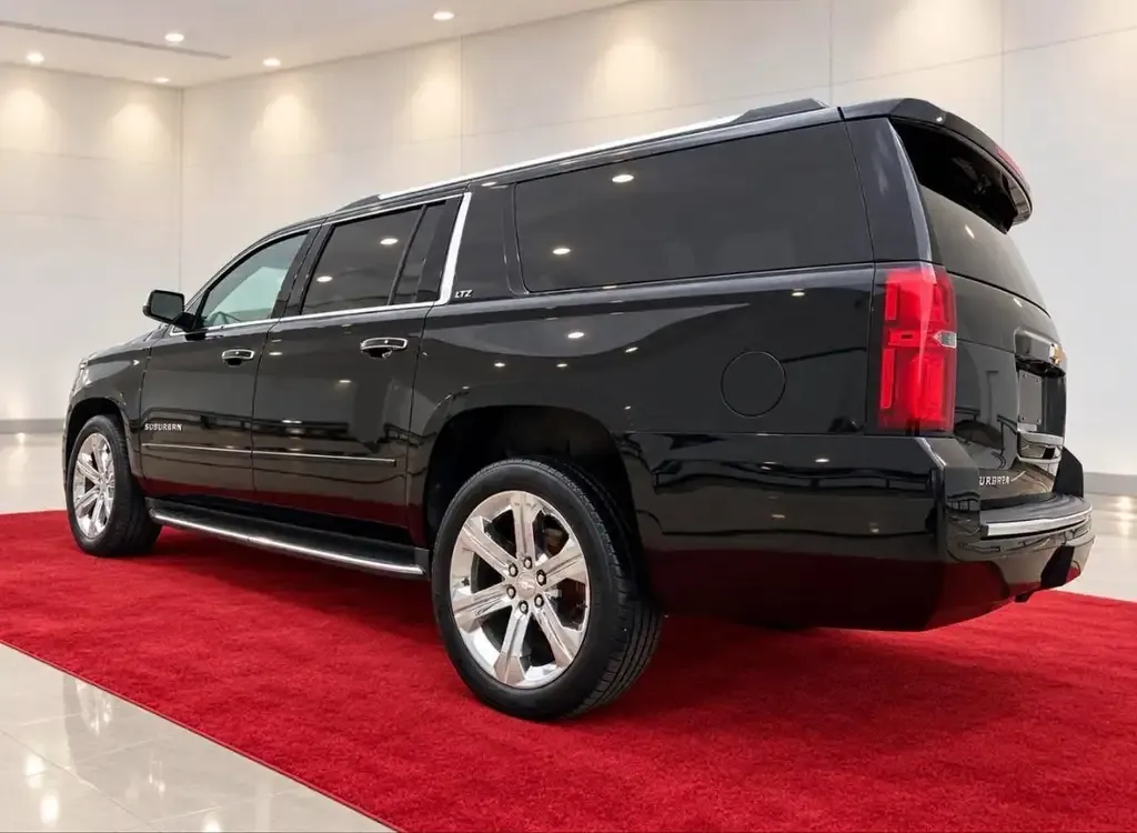 Chevrolet Suburban 2016 photo 3